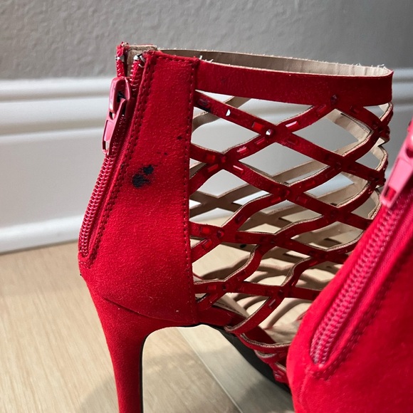 Dream Paris Red Heels - Picture 5 of 5